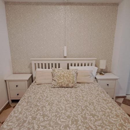 Ms4 Apartamentos Nervion Sevilla Eksteriør bilde